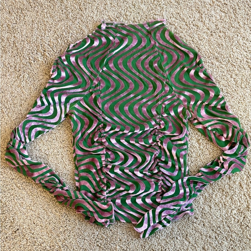 Urban Outfitters Swirl Scrunch Velvet Long-Sleeve Top | Size Small - Picture 4 of 8